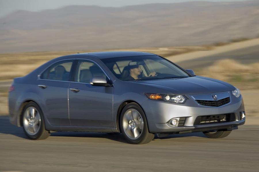  Acura TSX 2010 года  (фото 2 из 24)
